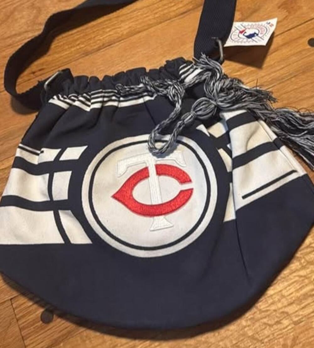NEW Minnesota Twins Ripple Drawstring Bucket Bag Navy NWT MLB Purse